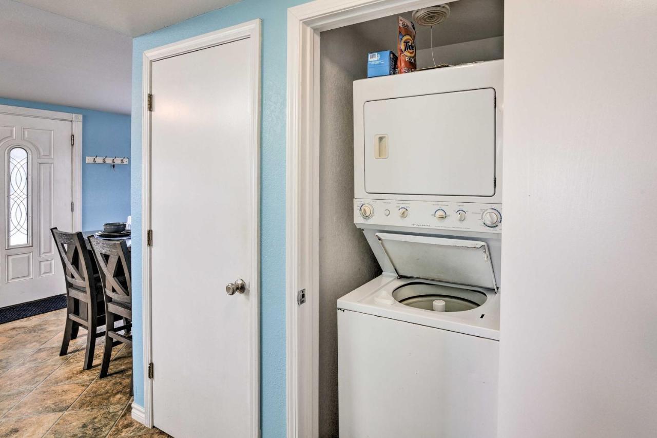 Surfside Beach Gem With Deck - 1 Block To Shore! فريبورت المظهر الخارجي الصورة