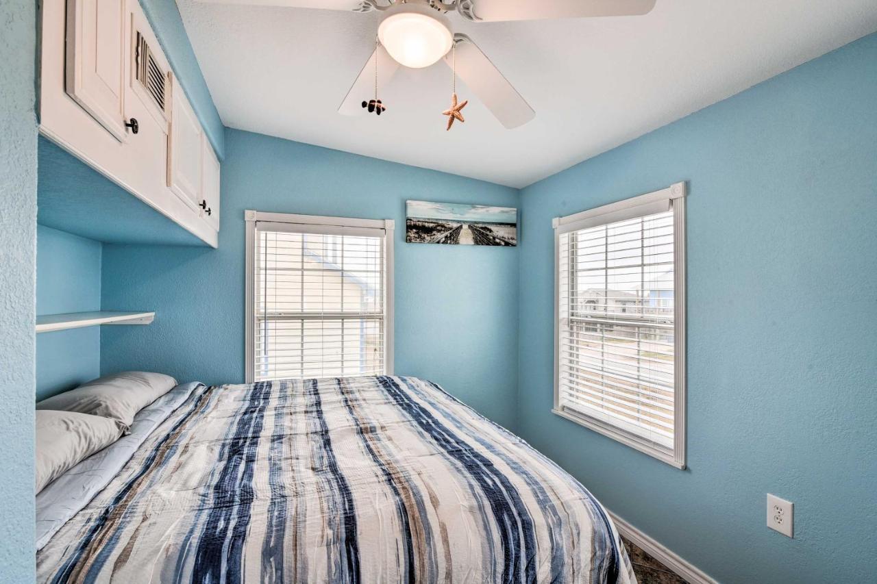 Surfside Beach Gem With Deck - 1 Block To Shore! فريبورت المظهر الخارجي الصورة